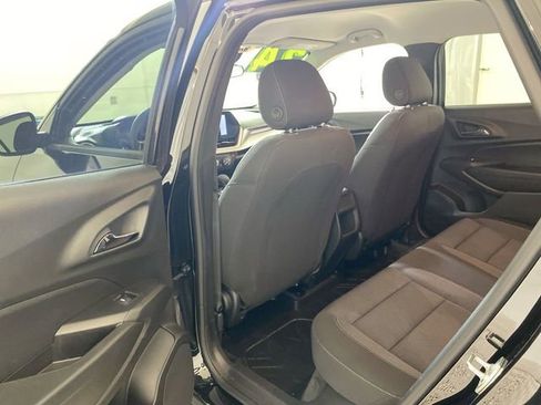 Used 2024 Chevrolet Trax LS w/ LS Convenience Package image 29