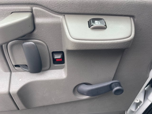 Used 2020 Chevrolet Express 2500 RWD image 9