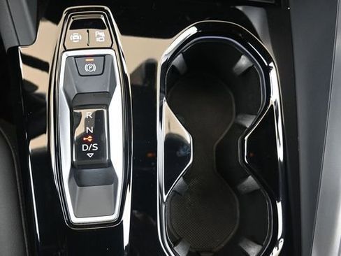 Certified 2025 Audi Q5 2.0T Premium Plus w/ Premium Plus image 33