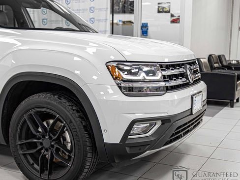 Used 2019 Volkswagen Atlas SEL Premium image 3