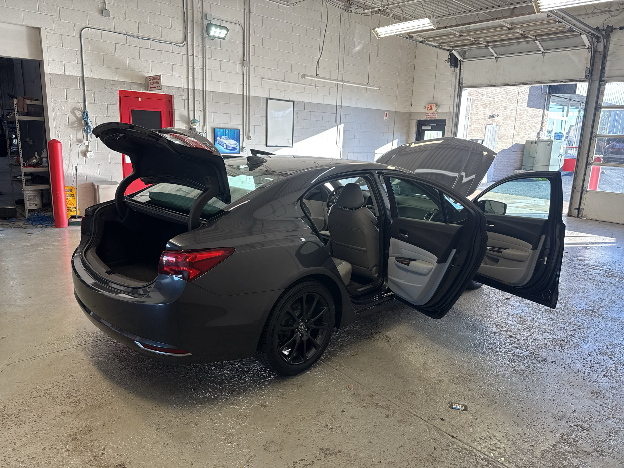 Used 2015 Acura TLX w/ Technology Package AWD/4WD image 14