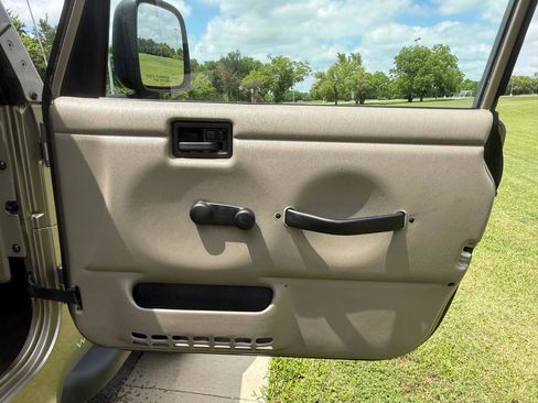 Used 2003 Jeep Wrangler X AWD/4WD image 18