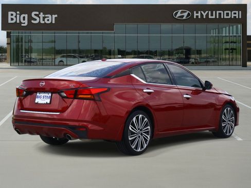 Used 2023 Nissan Altima 2.5 SL FWD image 4