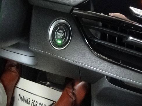 Used 2025 Buick Enclave Preferred image 31