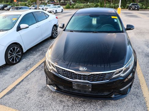Used 2020 Kia Optima LX FWD image 4