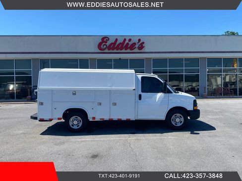 Used 2011 Chevrolet Express 3500 RWD image 1