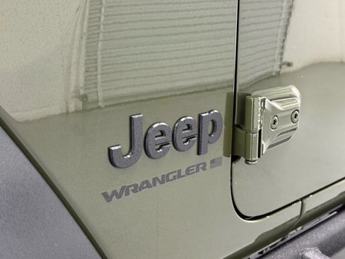 Used 2024 Jeep Wrangler Unlimited Sport AWD/4WD image 15