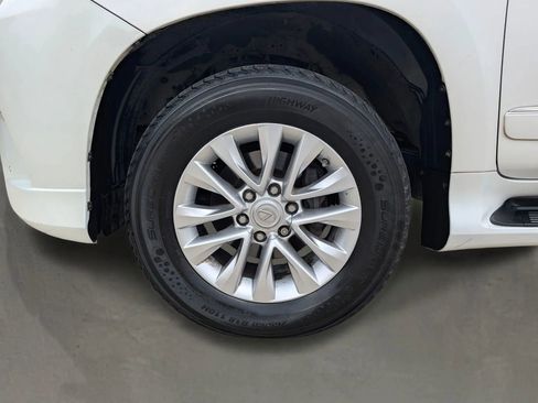 Used 2014 Lexus GX 460 w/ Premium Package AWD/4WD image 9