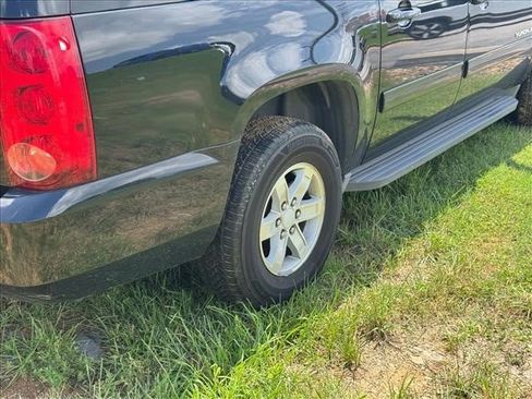 Used 2011 GMC Yukon XL SLT RWD image 15