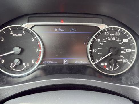 Used 2024 Nissan Altima 2.5 SR FWD image 11