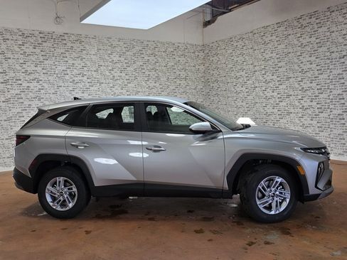 New 2026 Hyundai Tucson SE image 5