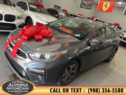 Used 2021 Kia Forte LXS FWD image 2