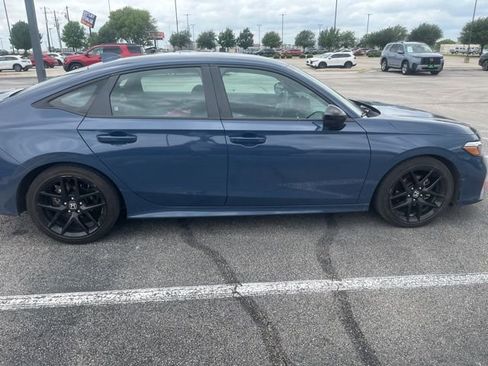 Used 2025 Honda Civic Sport image 4