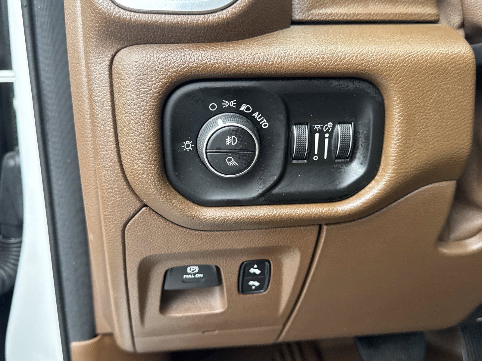 Used 2022 RAM 1500 Laramie RWD image 14