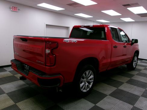 Used 2019 Chevrolet Silverado 1500 Custom w/ Trailering Package AWD/4WD image 12
