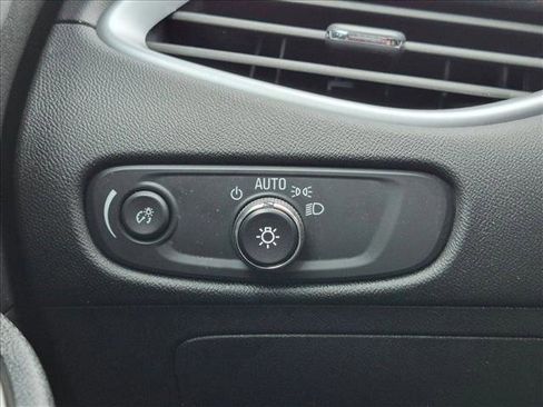 Used 2023 Chevrolet Malibu LT FWD image 15