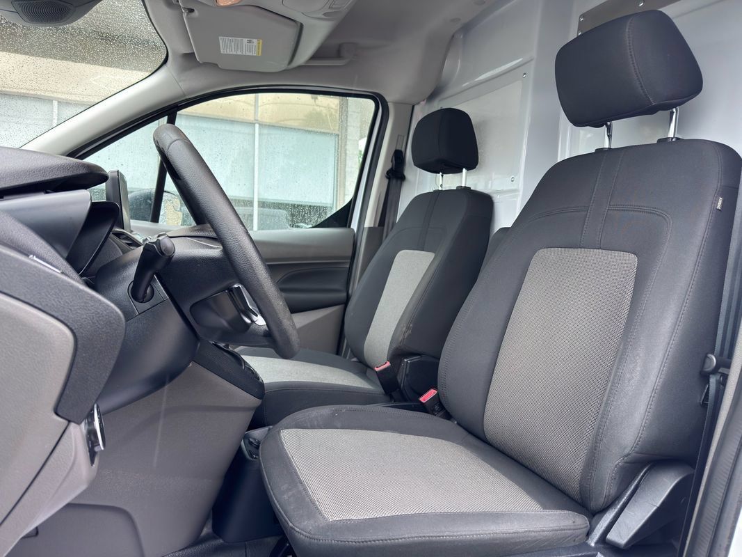 Used 2023 Ford Transit Connect XL FWD image 17