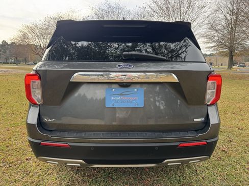 Used 2020 Ford Explorer XLT w/ Equipment Group 202A image 9