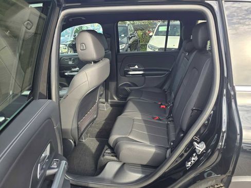 Used 2025 Mercedes-Benz GLB 250 GLB 250 image 18