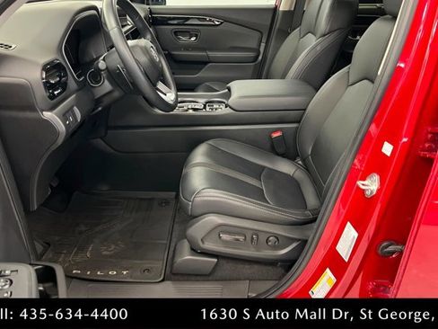 Used 2023 Honda Pilot Touring image 17