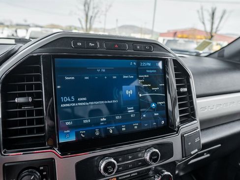 Used 2022 Ford F250 Lariat w/ Black Appearance Package image 31