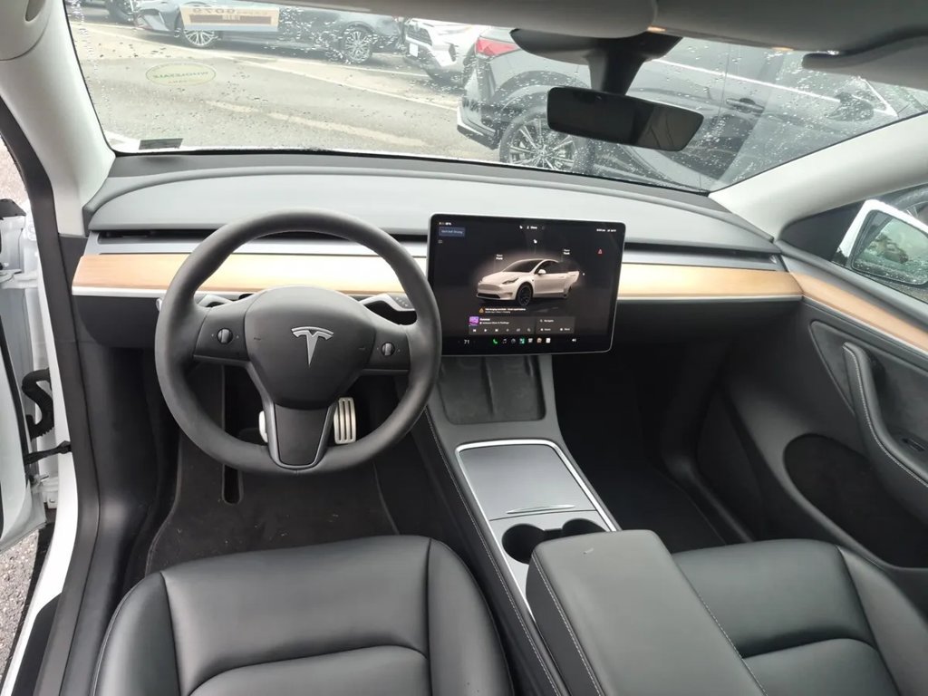 Used 2025 Tesla Model Y Performance AWD/4WD image 10