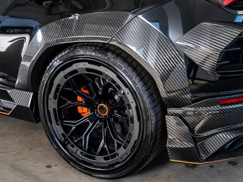 Used 2022 Lamborghini Urus image 29