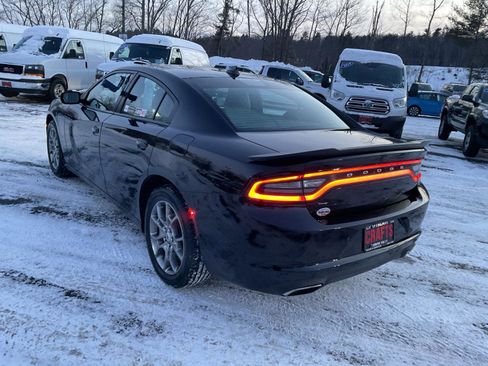 Used 2017 Dodge Charger SXT w/ AWD Plus Group image 3