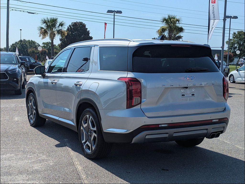 Used 2024 Hyundai Palisade Limited FWD image 5