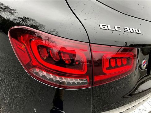 Used 2021 Mercedes-Benz GLC 300 4MATIC image 26