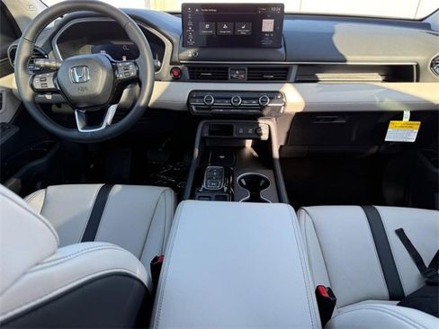 New 2026 Honda Pilot Touring image 7