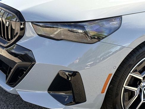 New 2026 BMW i5 eDrive40 w/ M Sport Package RWD image 9