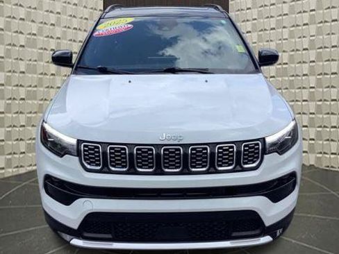 Certified 2025 Jeep Compass Limited w/ Elite Group AWD/4WD image 11