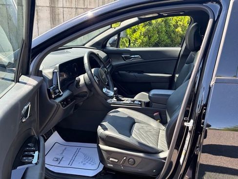 Used 2025 Kia Sportage X-Pro AWD/4WD image 16