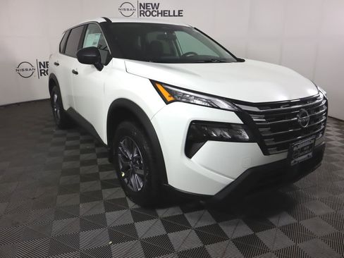 New 2026 Nissan Rogue S image 3