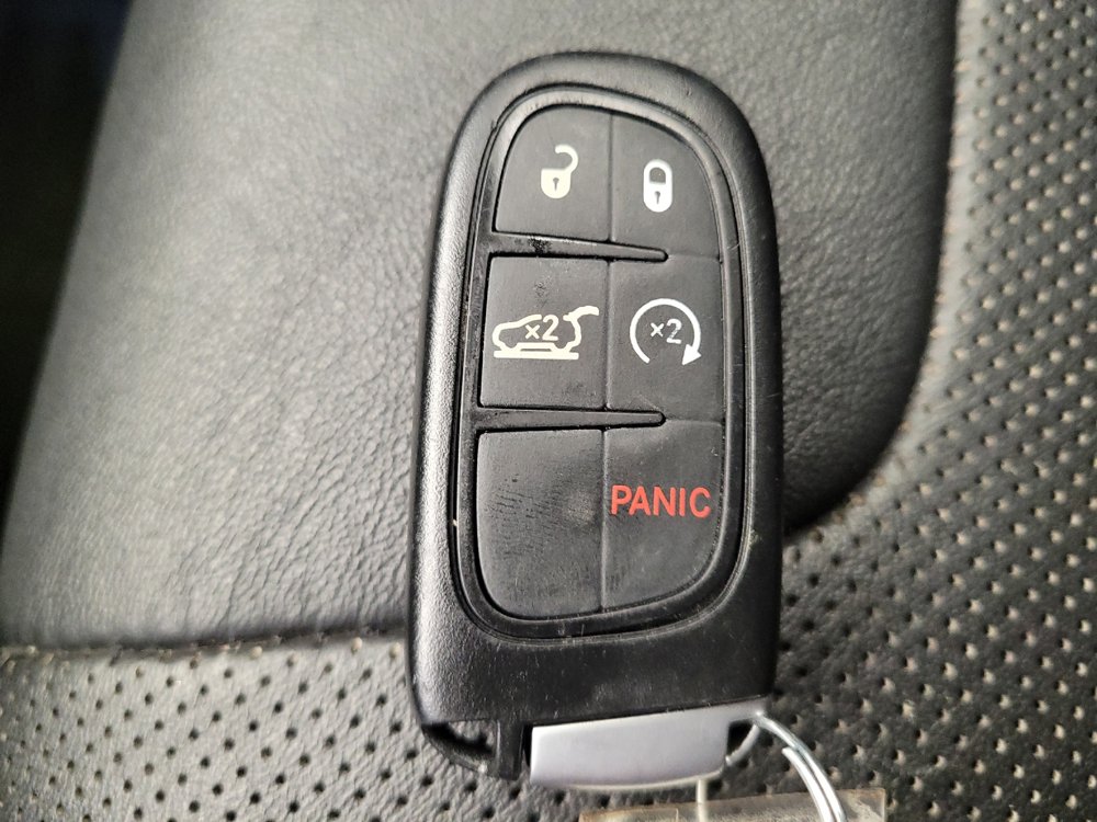 Used 2019 Jeep Cherokee Limited AWD/4WD image 32