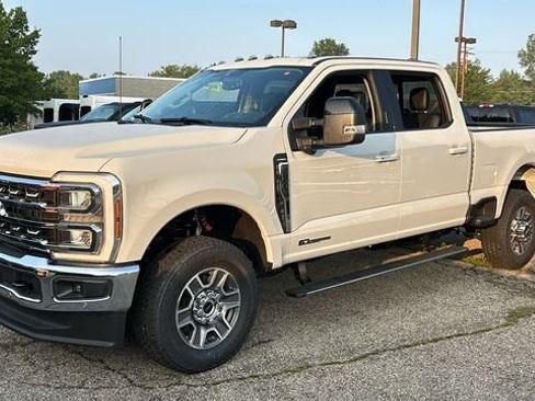 New 2026 Ford F250 Lariat w/ Lariat Ultimate Package AWD/4WD image 2
