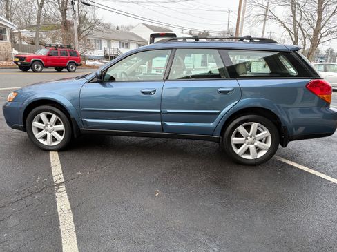 Used 2006 Subaru Outback 2.5i Limited image 8