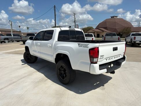 Used 2019 Toyota Tacoma SR w/ SR Convenience Package AWD/4WD image 5