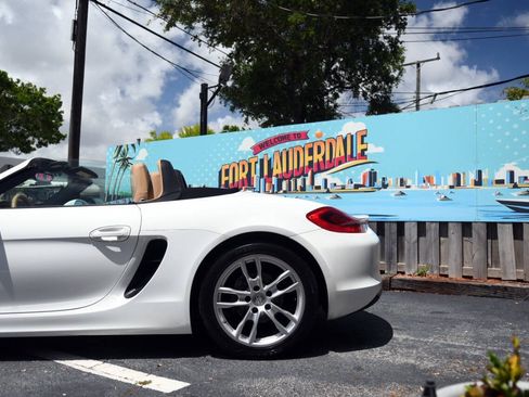 Used 2013 Porsche Boxster RWD image 9