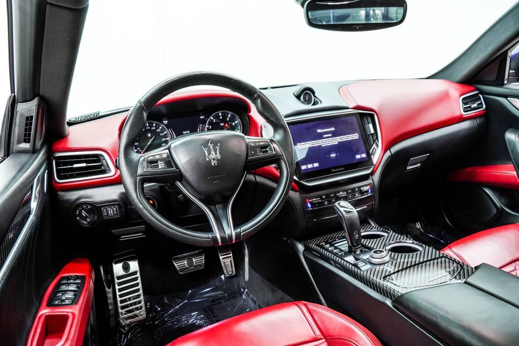 Used 2022 Maserati Ghibli Trofeo RWD image 4