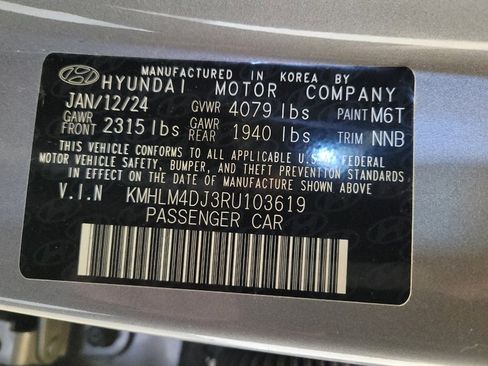 Used 2024 Hyundai Elantra Blue FWD image 33