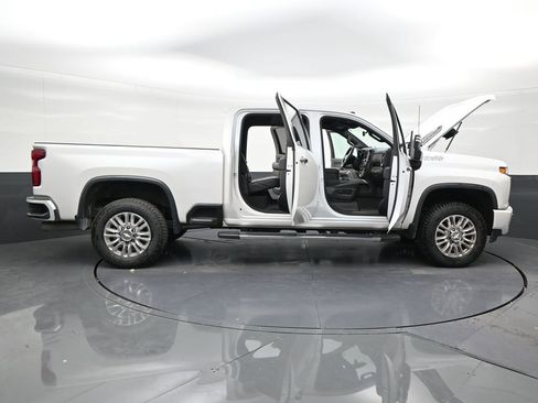 Used 2020 Chevrolet Silverado 2500 High Country w/ Z71 Off-Road Package AWD/4WD image 29