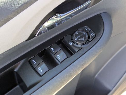 Used 2020 Chevrolet Bolt LT image 11