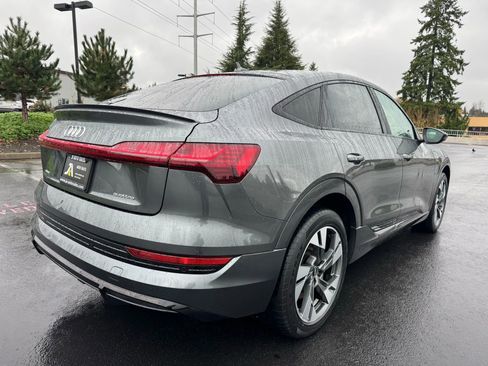 Used 2021 Audi e-tron Premium w/ Towing Package image 7