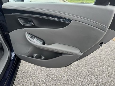 Used 2019 Chevrolet Impala LT image 33