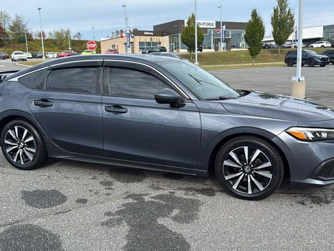 Used 2022 Honda Civic EX-L image 3