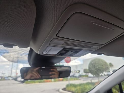 Used 2025 Honda Odyssey EX-L image 21