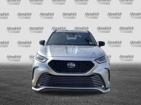 Used 2023 Toyota Highlander XSE image 3