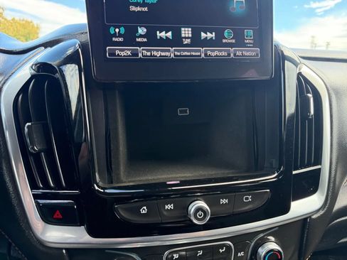 Used 2019 Chevrolet Traverse LT AWD/4WD image 15